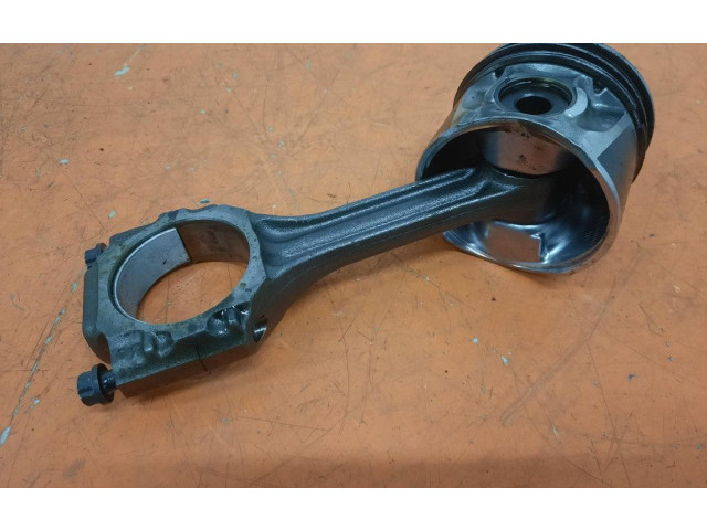 Píst 028H, 028H Volkswagen PASSAT B5.5