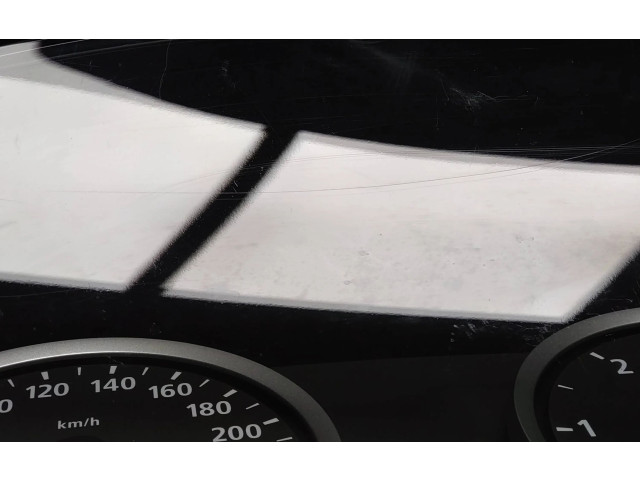 Pojistková skříňka Спидометр (приборный щиток) 6945633, 62116945633 BMW 5 E60 E61 2004