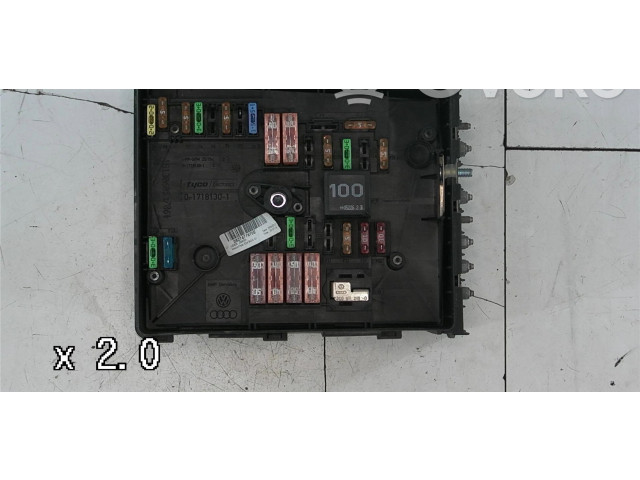 Блок предохранителей Skoda Octavia Mk2 (1Z)