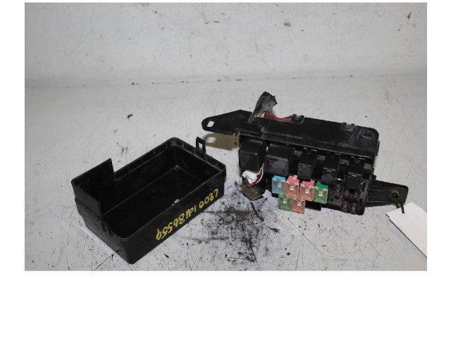 Pojistková skříňka MR522940 Mitsubishi L200 1996