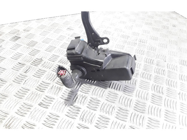 Блок предохранителей  9128576, 9162084   Volvo S70  V70  V70 XC    