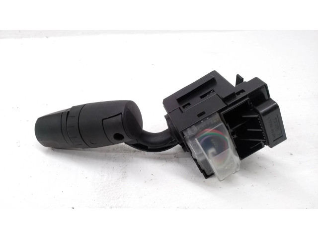 Ручка стеклоочистителей KD4717F899 Mazda 3 III