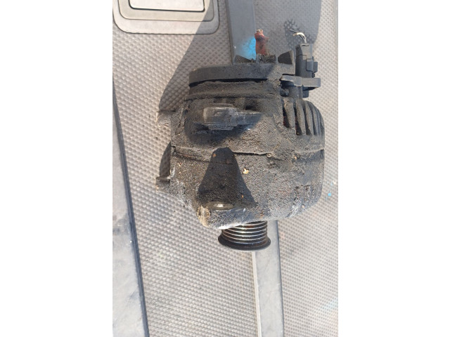 Генератор 8200190721, 0124525044   Renault Trafic II (X83)      