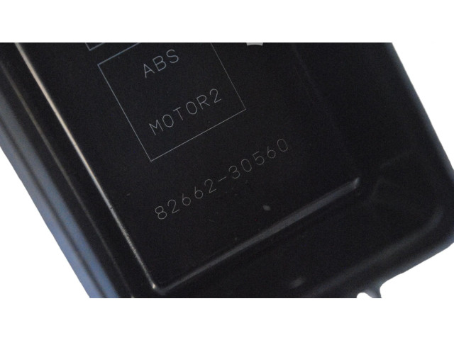 Pojistková skříňka 8266230560 Lexus GS 300 350 430 450H 2010