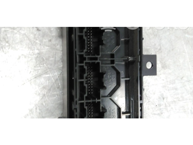 Блок управления климат-контролем 13598154, 13598152 Vauxhall Astra K