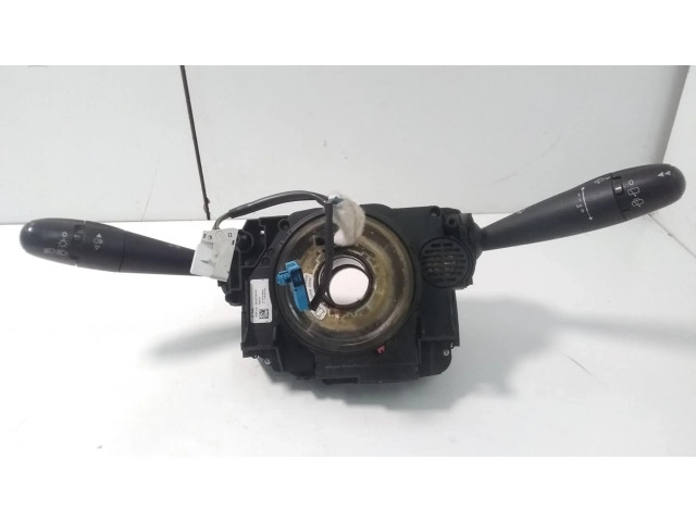 Мултифункционный включатель управления / ручка