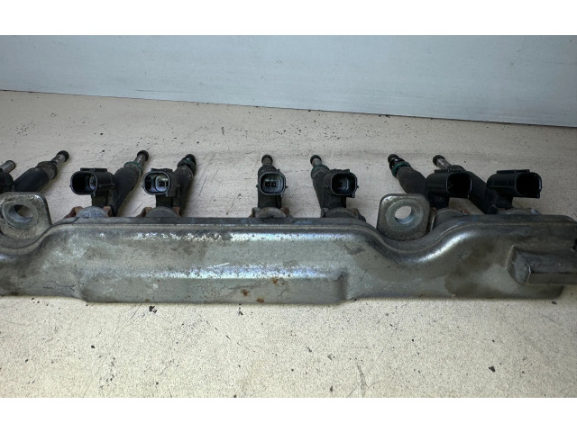 Vstřikovač 2140824, 2104484 Nissan Juke I F15 HR16DE