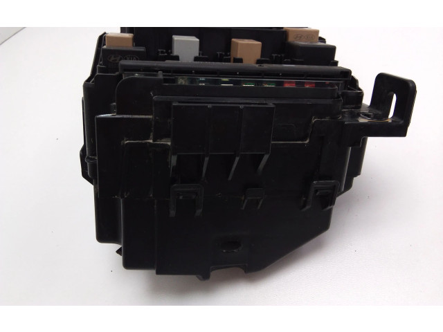 Блок предохранителей  91220A2463, 1879001316   KIA Ceed    