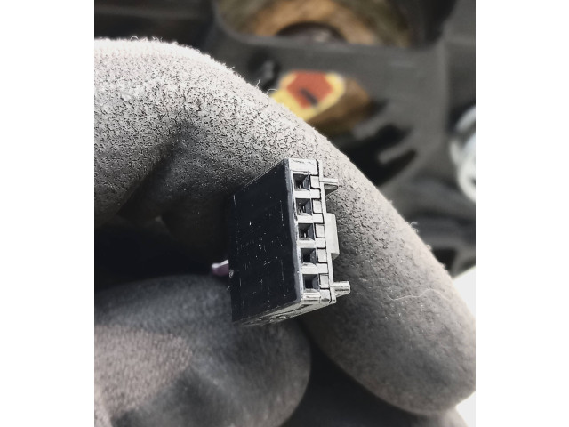 Подушка безопасности водителя 6v0880201t   Skoda Octavia Mk3 (5E)