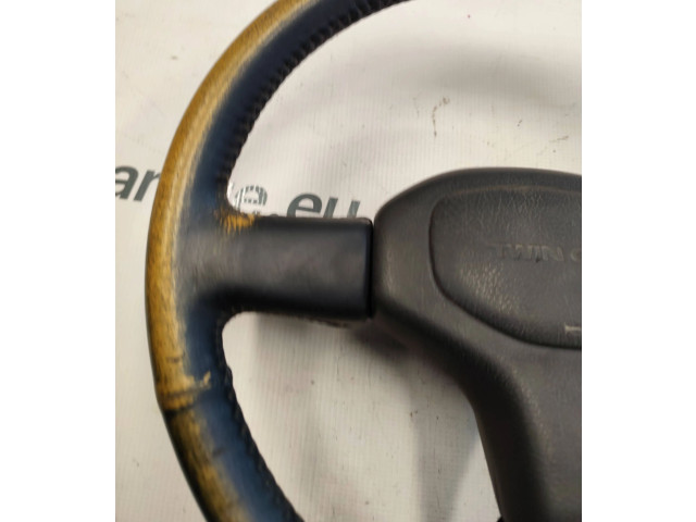 Volant Nissan Bluebird 1984