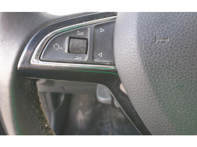 Руль Skoda Fabia Mk3 (NJ)  2015 - 2021 года       