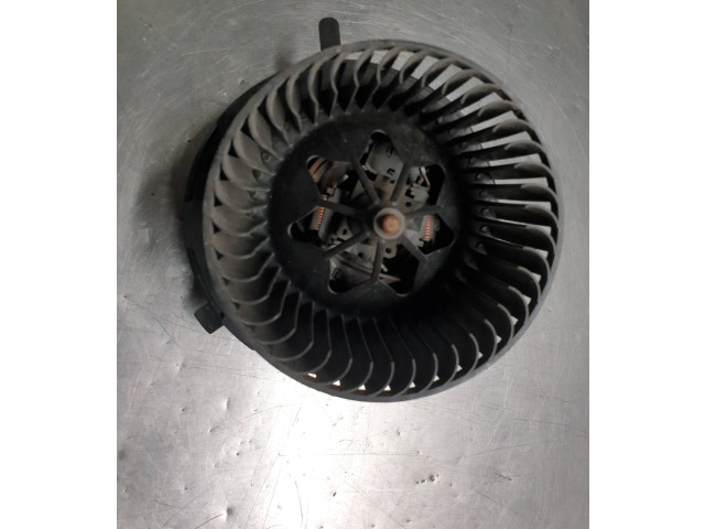 Вентилятор печки 1K1819015F Volkswagen Caddy