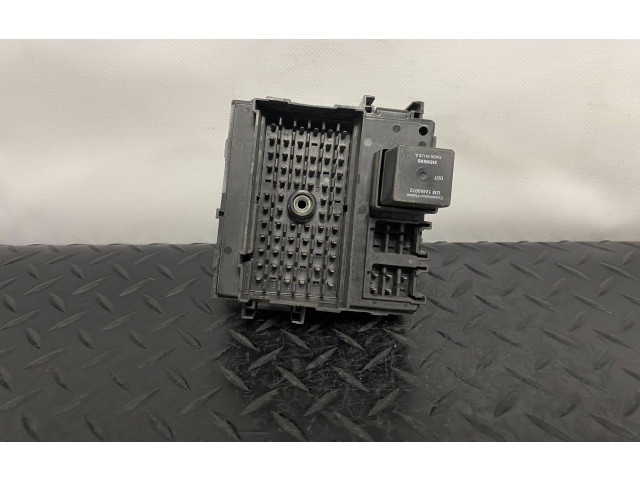 Блок предохранителей  15770992, 092201   Chevrolet Tahoe    