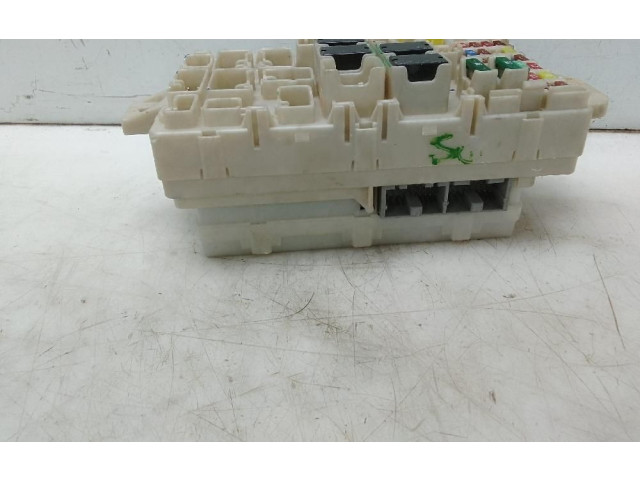 Блок предохранителей 8637b261 Mitsubishi L200