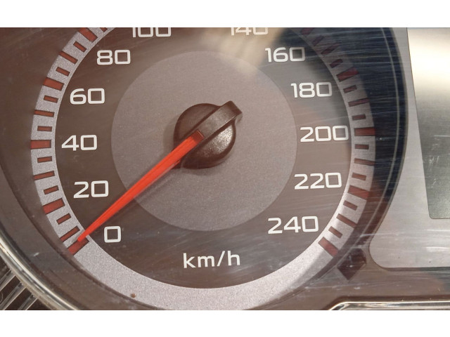 Přístrojová deska Citroen C-Crosser 2009 8100A485