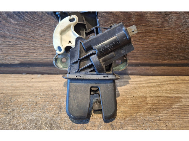 Zámek zadních dveří 4F5827505D Audi A6 S6 C6 4F 2005