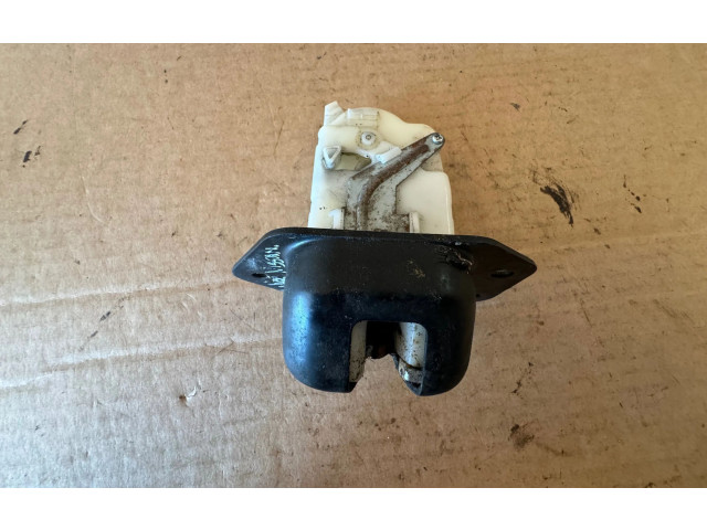 Zámek zadních dveří Nissan Juke I F15 2011