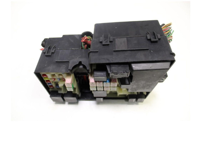 Блок предохранителей 8688040, 318789120 Volvo C70