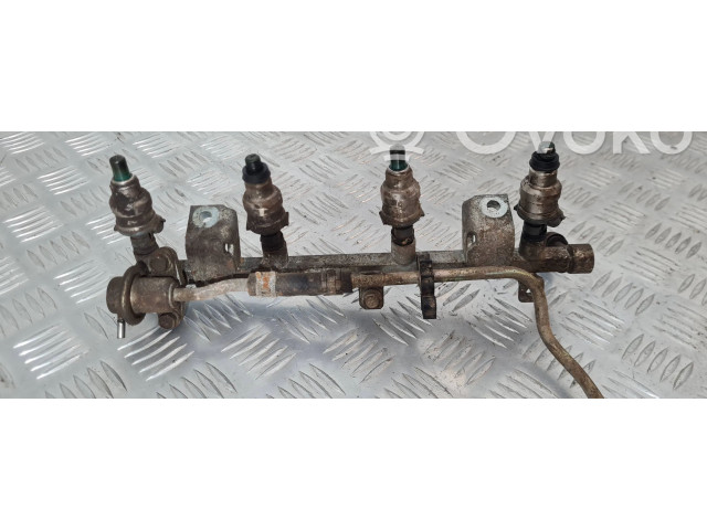 Vstřikovací lišta Daihatsu Feroza