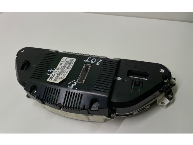 Přístrojová deska Audi A6 S6 C6 4F 2005 4F0920900M, 4F0910900A