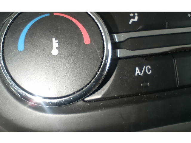 Блок управления климат-контролем    Peugeot Partner III