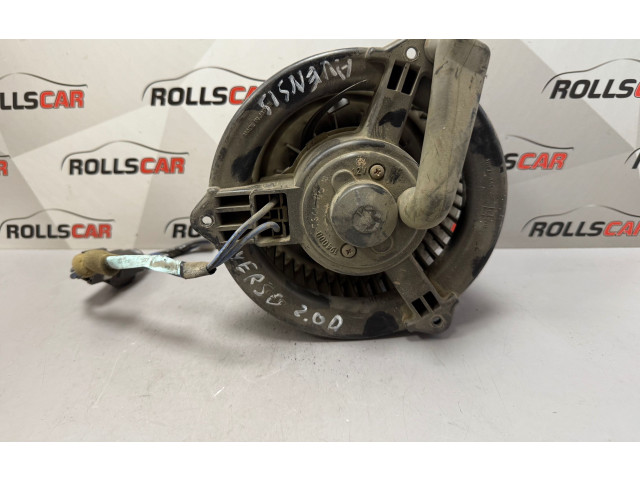 Вентилятор печки 194000 Toyota Avensis Verso