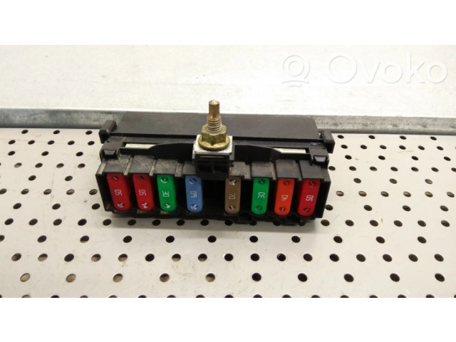 Блок предохранителей 4635023   Citroen C8    