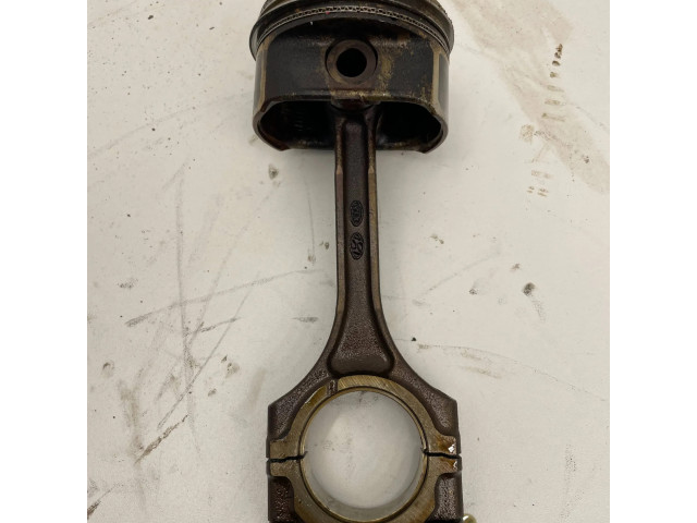 Píst 10bb14 Hyundai i30 pro benzínový motor 1.4