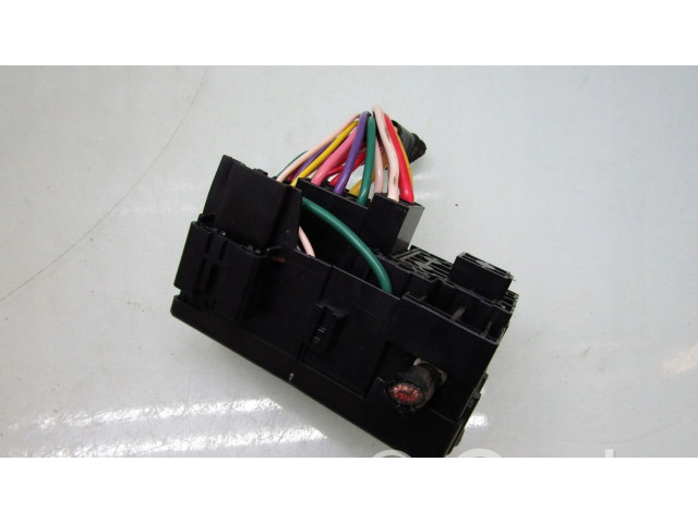 Блок предохранителей     Honda HR-V    