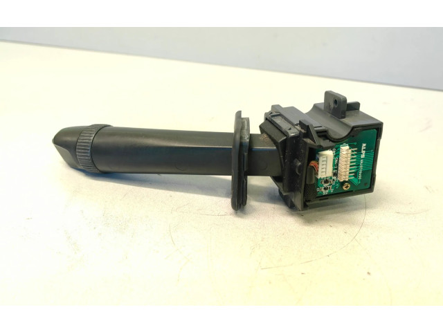 Ручка стеклоочистителей    Volvo V70