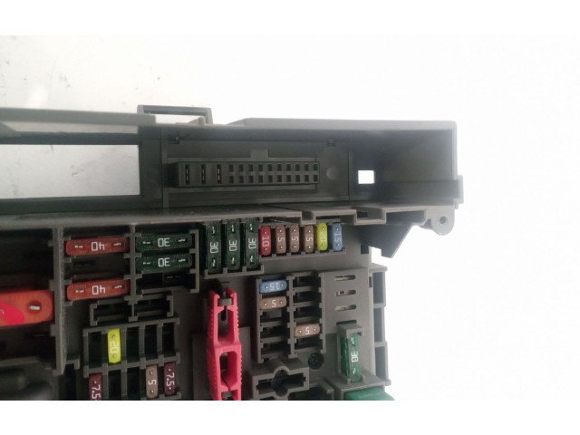 Pojistková skříňka Řídící jednotka BSM 911944605 BMW X1 E84 2011