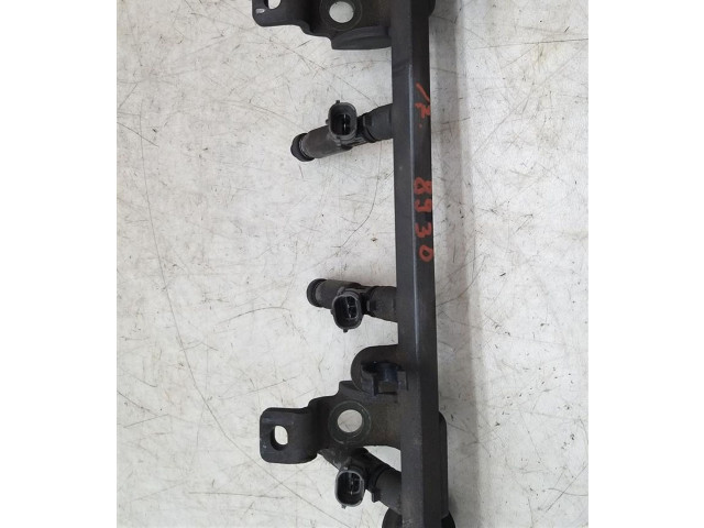 Vstřikovací lišta    Mazda 323     