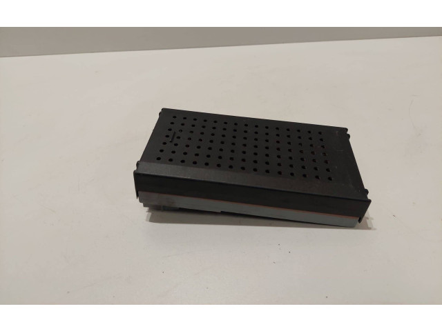 Ящик предохранителей (комплект) 8676284, 01W464   Volvo V70