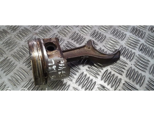 Píst Alfa Romeo 145 - 146 pro benzínový motor 1.6