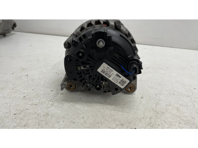Генератор 04L903021D Audi Q3 F3 2.0