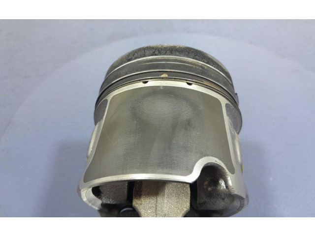  Поршень    Alpine B3 B4 B5 B6 E90 E91 E92 E93  