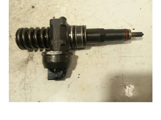 Форсунка 038130073AG    Volkswagen Touran I  BKC 