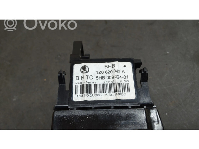 Блок управления климат-контролем 1Z0820045A, 5HB00932401 Skoda Octavia Mk2 (1Z)