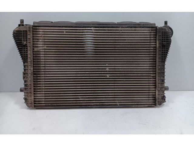 Интеркулер 1K0145803E Audi A3 S3 8P