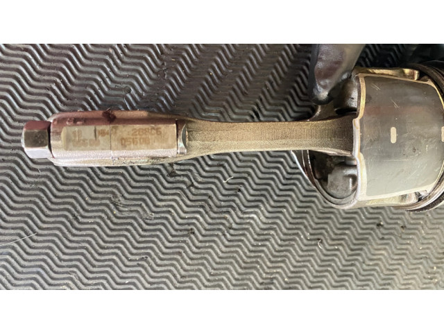  Поршень с шатуном    Ford Kuga I для дизельного двигателя 2.0