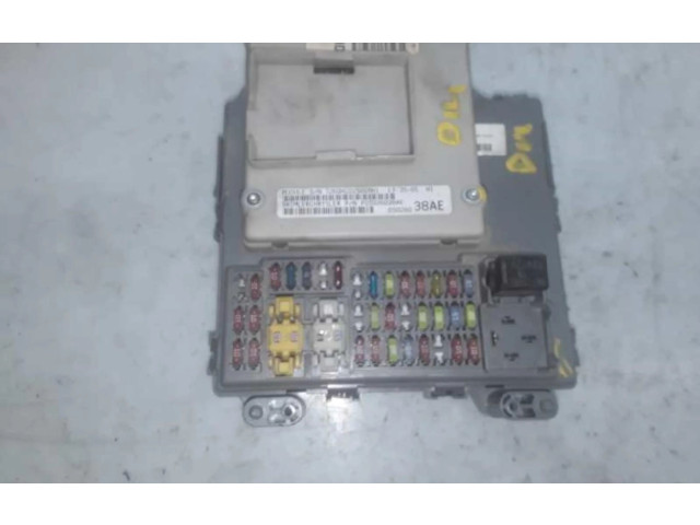 Блок предохранителей LJB7600AB   Jaguar XK8 - XKR    