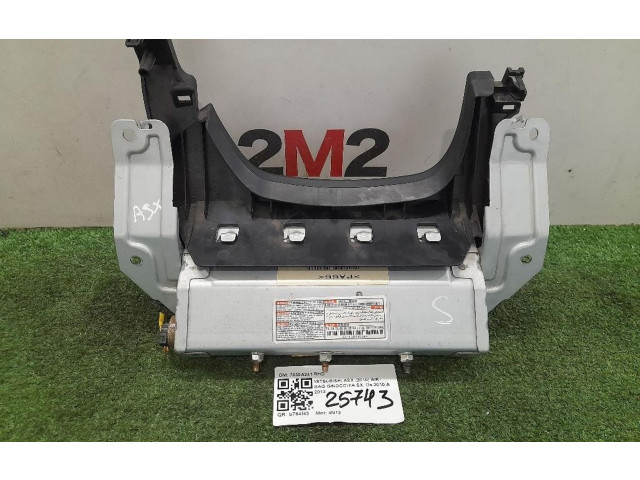 Подушка безопасности для колен 7030A241RHD, 4N13 Mitsubishi ASX