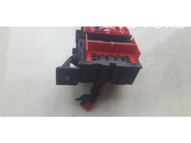 Блок предохранителей  4RA00781307, 4RA007813-07   Volvo V70    