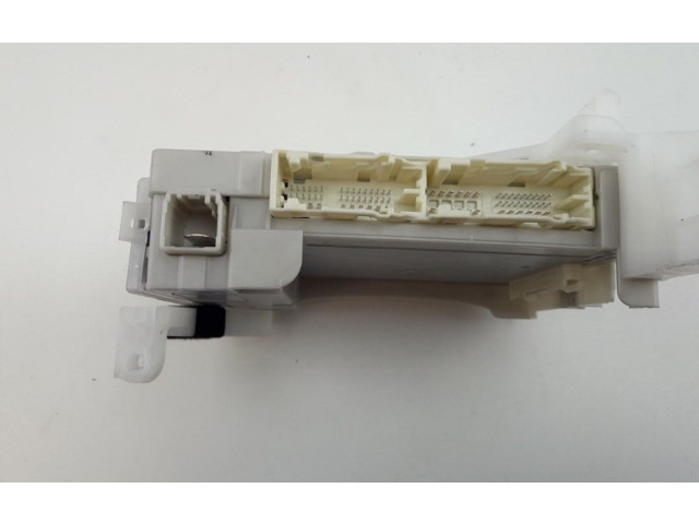 Pojistková skříňka 8273076030, 8273076030 Lexus CT 200H 2017