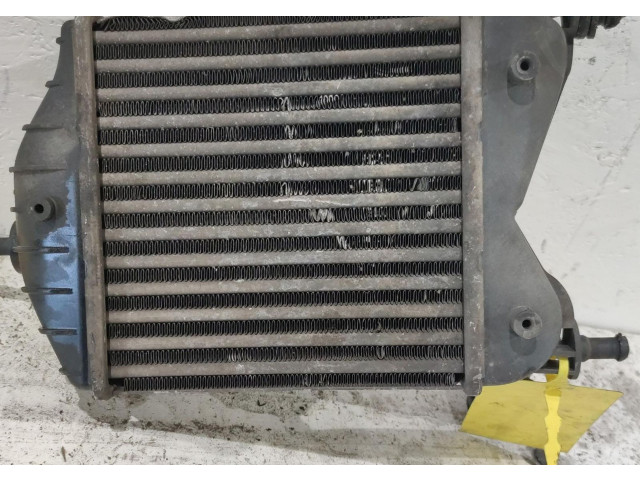 Интеркулер  46836770, 847850000   Fiat Idea 