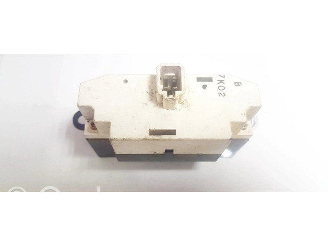 Дисплей Mazda 626