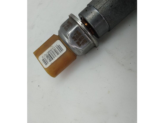 Vstřikovací lišta 03L130089B Volkswagen Caddy