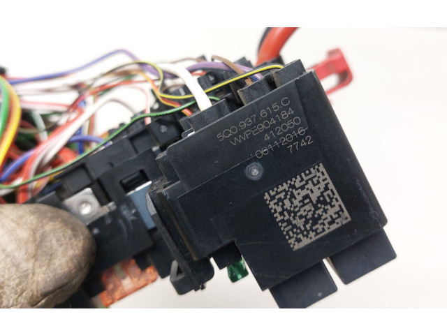 Pojistková skříňka 5Q0937615C Volkswagen Tiguan 2017