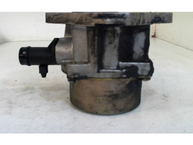 Вакуумный насос       Renault Clio III  2005 - 2012 года   