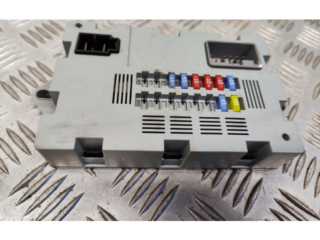 Блок предохранителей CPLA14Q073AA Jaguar XJ X351